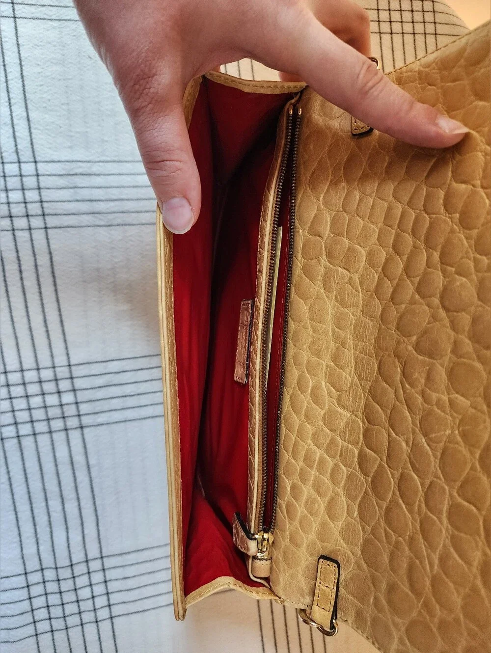 Dooney And Bourke Leather Crossbody Clutch Removable Strap